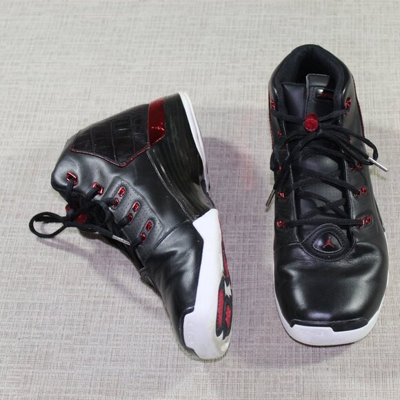 Men's Air Jordan 17 Size 11.5 Retro Chicago Bulls 832816 - 001 - Picture 2 of 7
